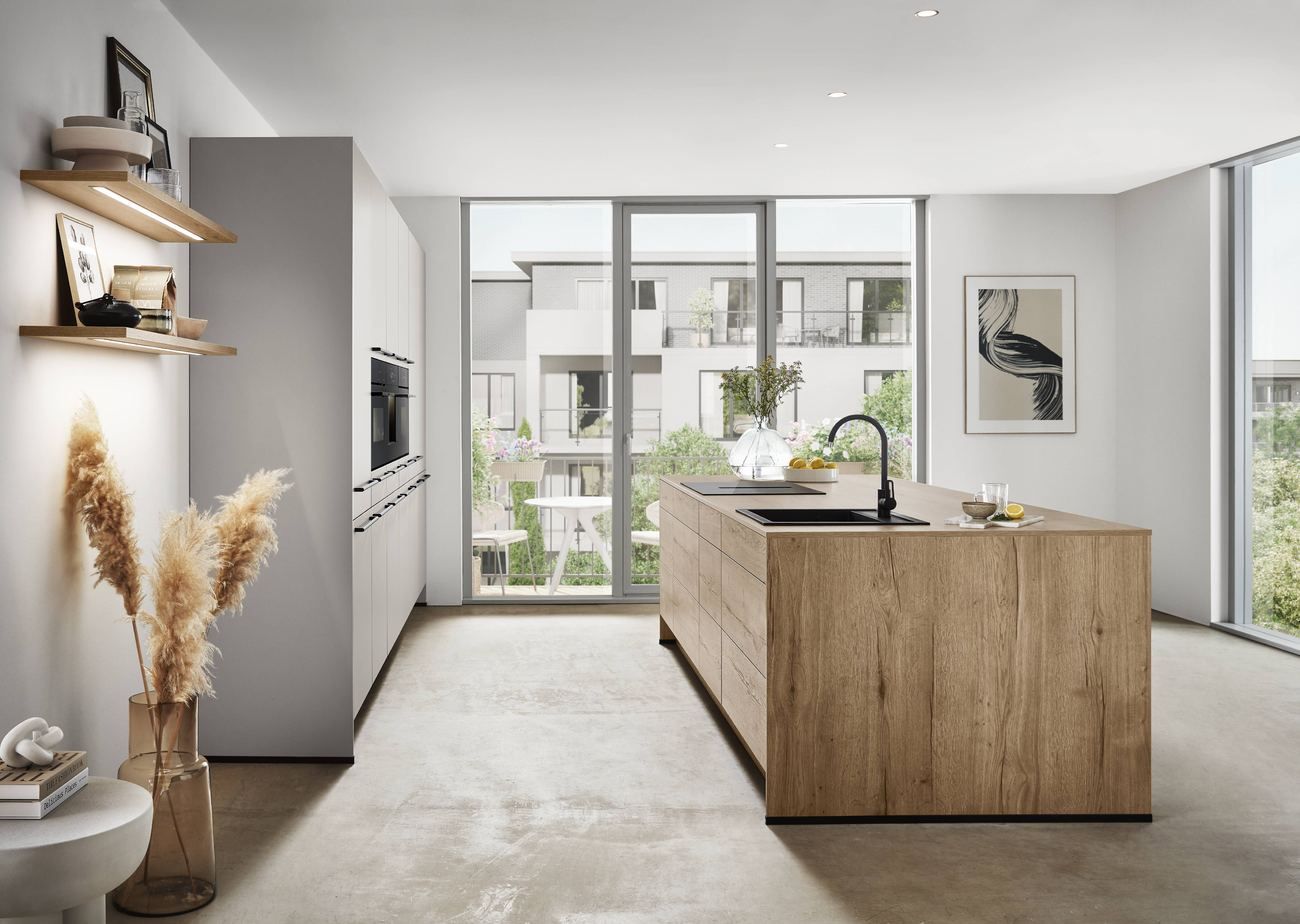 Cocina abierta con península en gris perla