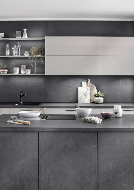 Cocina en acabado Gris seda brillo intenso